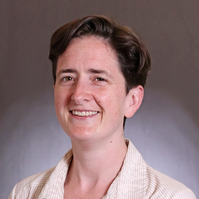 Head shot of Jen Patterson