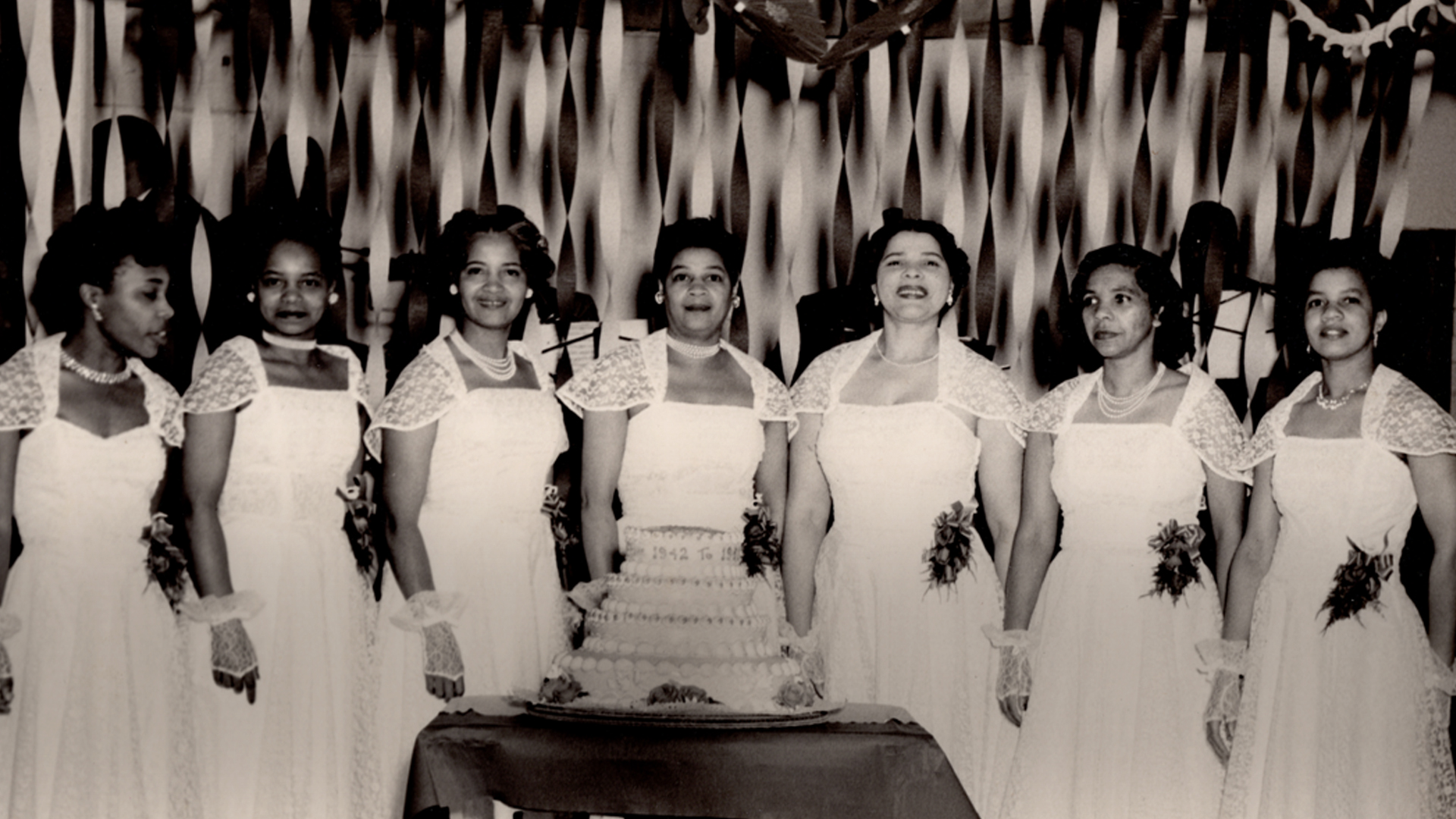 Lakeland community image of members of the Duchesses Social Club, 1942.