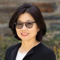 Esther Kim Lee headshot