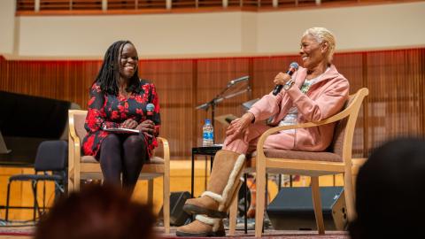 ARHU Dean Stephanie Shonekan chats with pop legend Dionne Warwick.